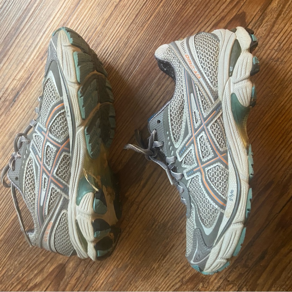 ASICS Athletic Shoes - Picture 2 of 8